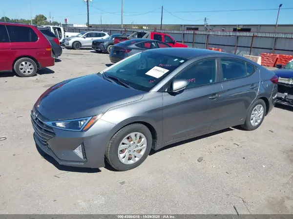 5NPD74LF2KH419770 2019 HYUNDAI ELANTRA - Image 2