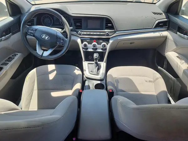 5NPD74LF2KH420773 2019 HYUNDAI ELANTRA - Image 8