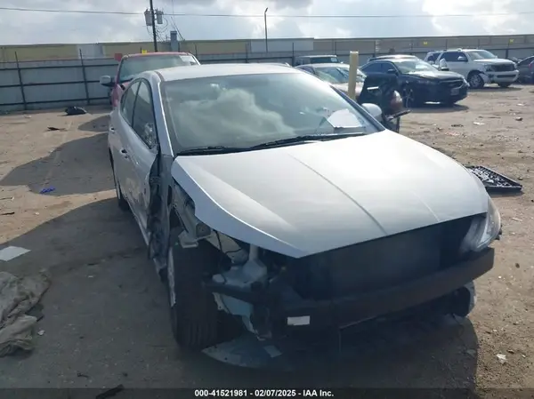 5NPD74LF2KH435595 2019 HYUNDAI ELANTRA - Image 1