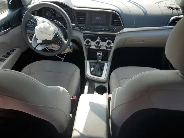 5NPD74LF2KH437668 2019 HYUNDAI ELANTRA - Image 8