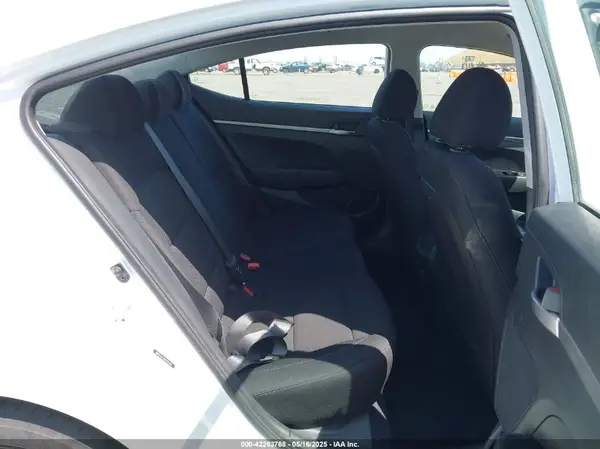 5NPD74LF2KH442398 2019 HYUNDAI ELANTRA - Image 8