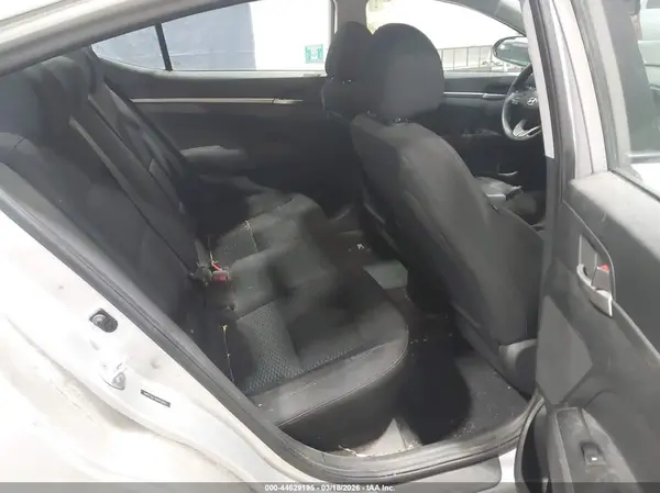 5NPD74LF2KH443003 2019 HYUNDAI ELANTRA - Image 8