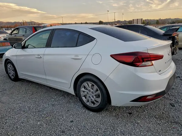 5NPD74LF2KH444149 2019 HYUNDAI ELANTRA - Image 2