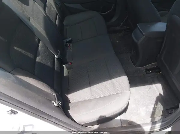 5NPD74LF2KH446628 2019 HYUNDAI ELANTRA - Image 8