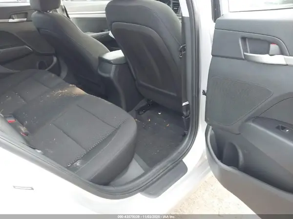 5NPD74LF2KH453448 2019 HYUNDAI ELANTRA - Image 8