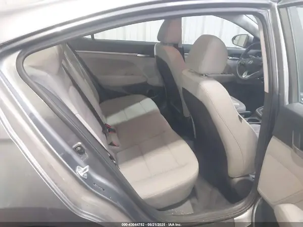 5NPD74LF2KH455037 2019 HYUNDAI ELANTRA - Image 8