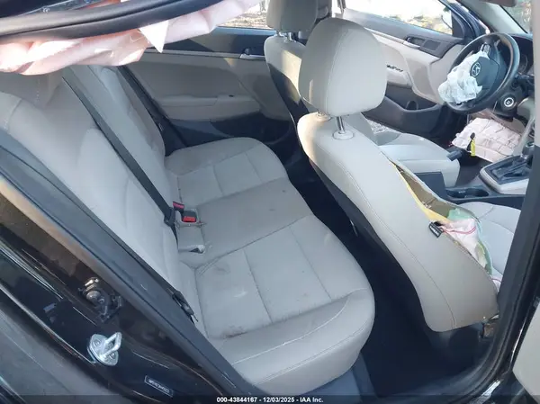 5NPD74LF2KH455233 2019 HYUNDAI ELANTRA - Image 8