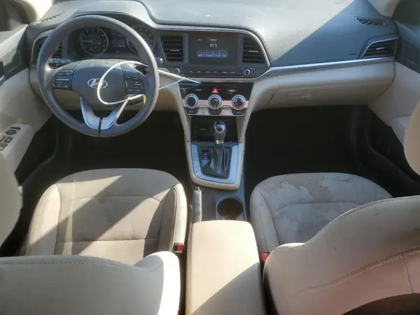 5NPD74LF2KH463333 2019 HYUNDAI ELANTRA - Image 8