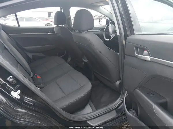 5NPD74LF2KH465843 2019 HYUNDAI ELANTRA - Image 8