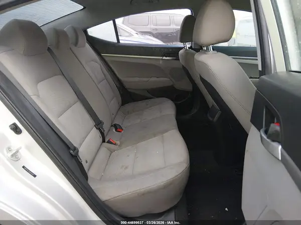 5NPD74LF2KH475059 2019 HYUNDAI ELANTRA - Image 8