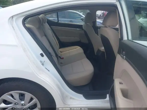 5NPD74LF2KH475272 2019 HYUNDAI ELANTRA - Image 8