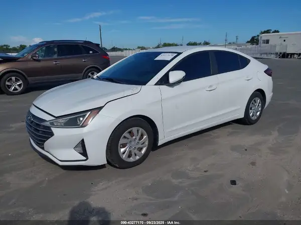 5NPD74LF2KH476826 2019 HYUNDAI ELANTRA - Image 2