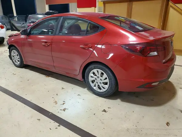 5NPD74LF2KH477393 2019 HYUNDAI ELANTRA - Image 2