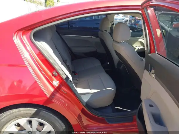 5NPD74LF2KH478981 2019 HYUNDAI ELANTRA - Image 8