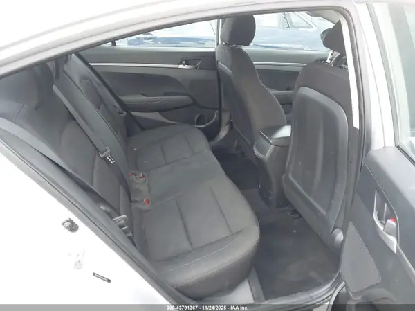 5NPD74LF2KH479421 2019 HYUNDAI ELANTRA - Image 8