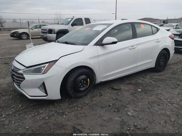 5NPD74LF2KH480858 2019 HYUNDAI ELANTRA - Image 2