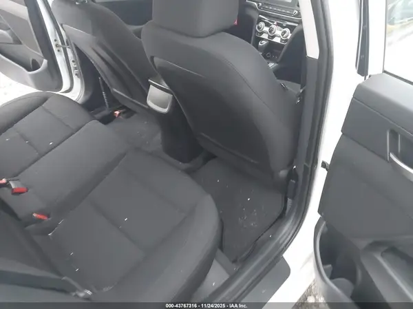 5NPD74LF2KH480858 2019 HYUNDAI ELANTRA - Image 8