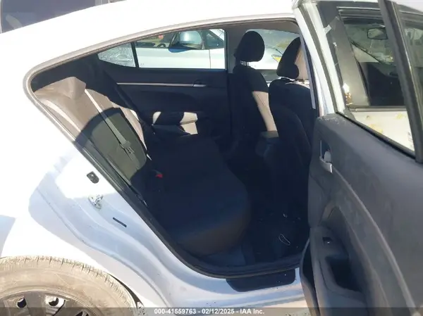 5NPD74LF2KH485106 2019 HYUNDAI ELANTRA - Image 8