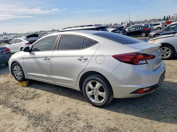 5NPD74LF2KH486627 2019 HYUNDAI ELANTRA - Image 2