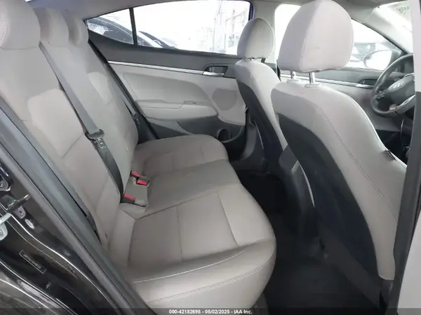 5NPD74LF2KH487647 2019 HYUNDAI ELANTRA - Image 8