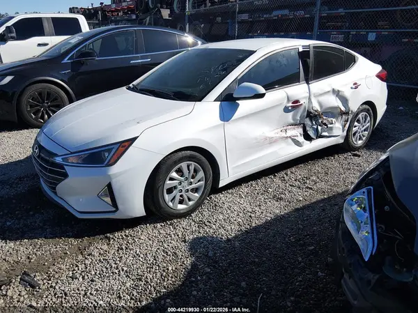 5NPD74LF2KH489186 2019 HYUNDAI ELANTRA - Image 2