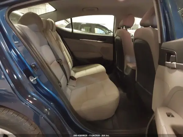 5NPD74LF2KH489964 2019 HYUNDAI ELANTRA - Image 8
