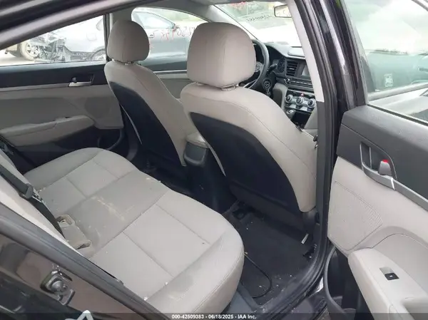 5NPD74LF2KH490855 2019 HYUNDAI ELANTRA - Image 8