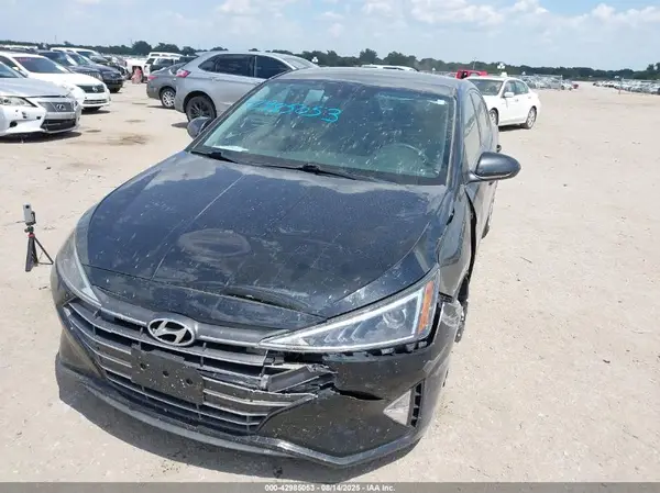 5NPD74LF2KH492072 2019 HYUNDAI ELANTRA - Image 2