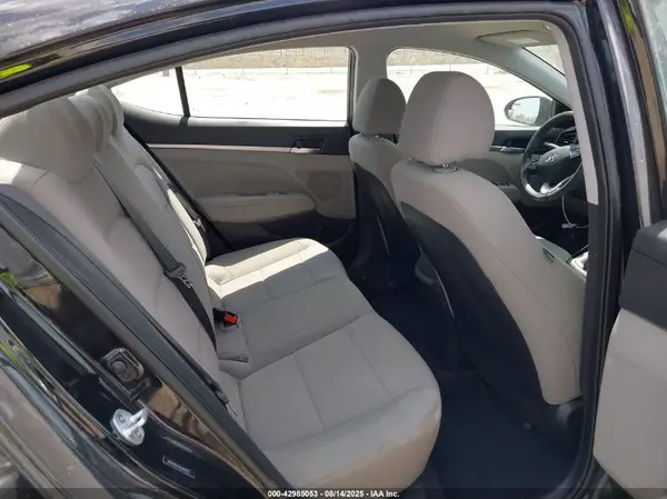5NPD74LF2KH492072 2019 HYUNDAI ELANTRA - Image 8