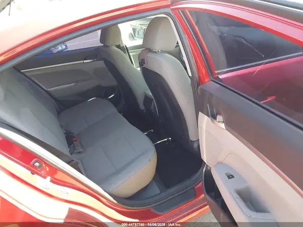 5NPD74LF2KH492542 2019 HYUNDAI ELANTRA - Image 8