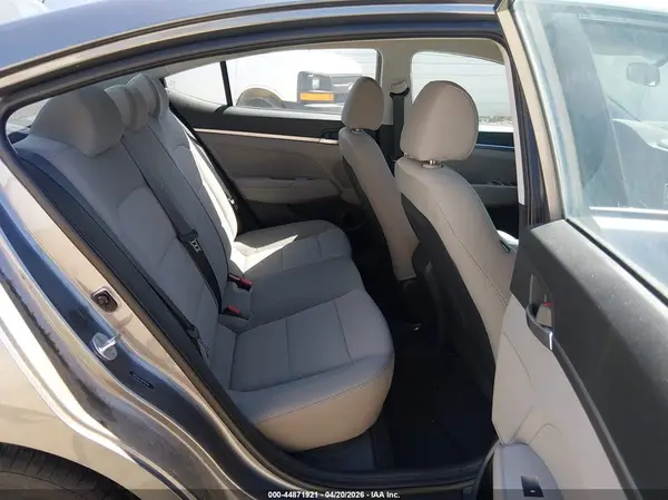 5NPD74LF2KH492914 2019 HYUNDAI ELANTRA - Image 8
