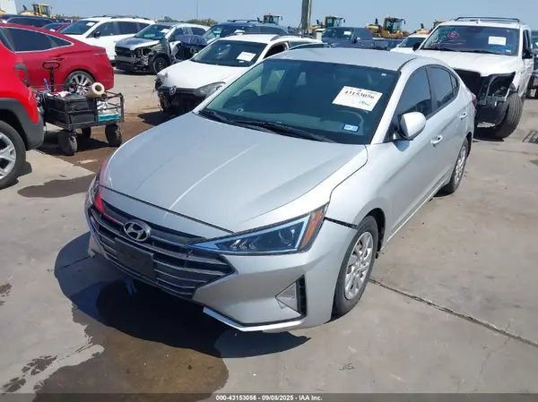 5NPD74LF2KH493707 2019 HYUNDAI ELANTRA - Image 2
