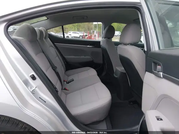 5NPD74LF2KH495375 2019 HYUNDAI ELANTRA - Image 8