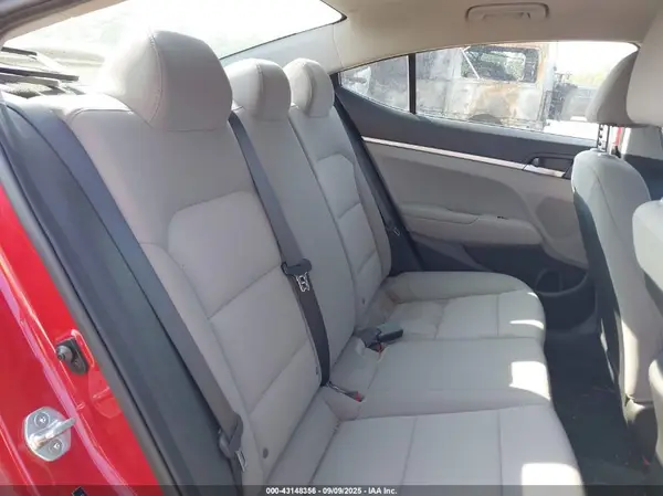 5NPD74LF2KH497241 2019 HYUNDAI ELANTRA - Image 8