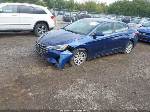 5NPD74LF2LH513049 2020 HYUNDAI ELANTRA - Image 2