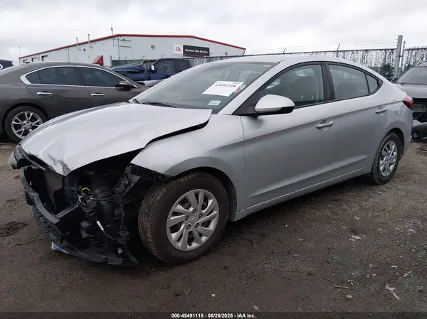 5NPD74LF2LH525072 2020 HYUNDAI ELANTRA - Image 2
