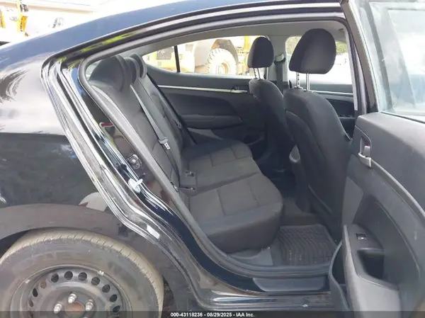 5NPD74LF2LH550392 2020 HYUNDAI ELANTRA - Image 8