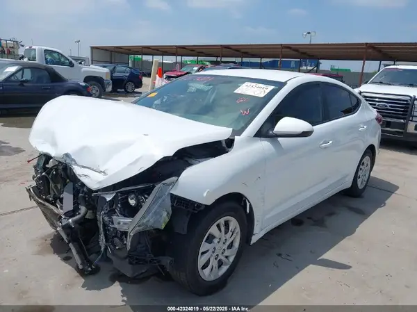 5NPD74LF2LH562915 2020 HYUNDAI ELANTRA - Image 2