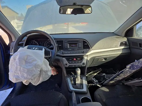 5NPD74LF3HH046148 2017 HYUNDAI ELANTRA - Image 8
