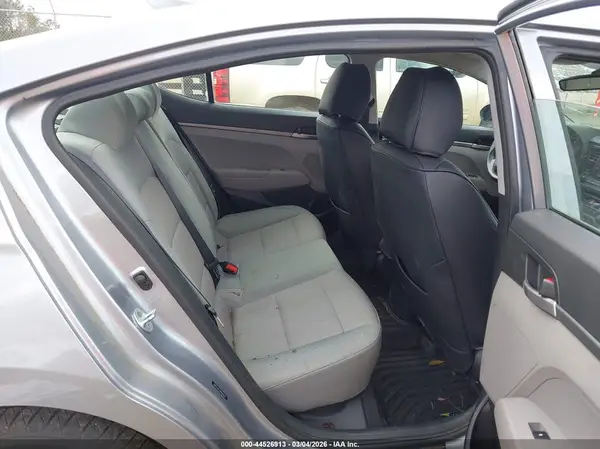 5NPD74LF3HH066206 2017 HYUNDAI ELANTRA - Image 8