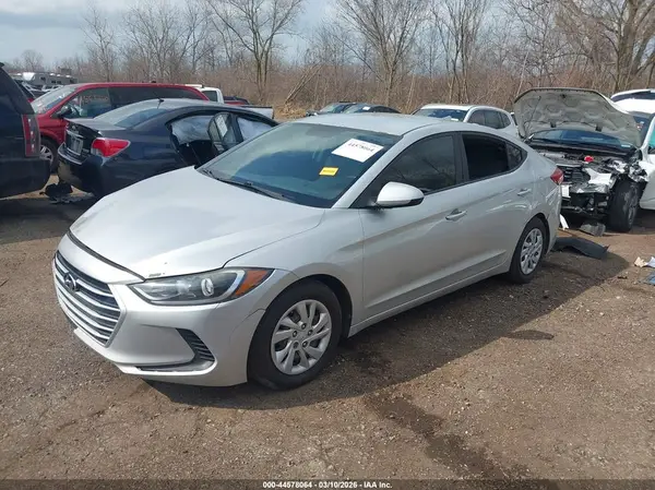 5NPD74LF3HH071647 2017 HYUNDAI ELANTRA - Image 2
