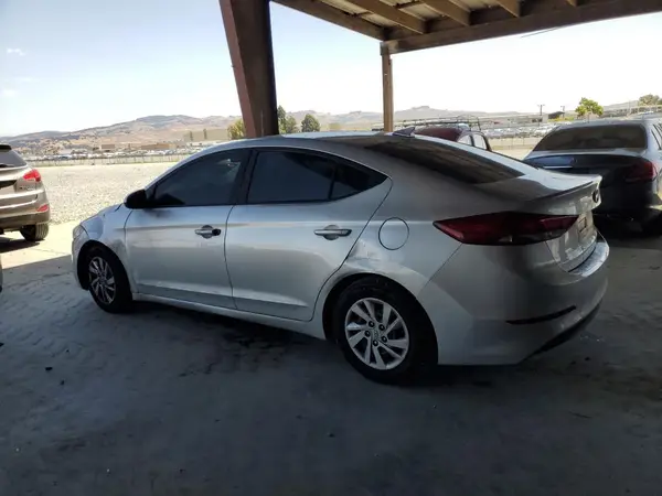 5NPD74LF3HH082194 2017 HYUNDAI ELANTRA - Image 2