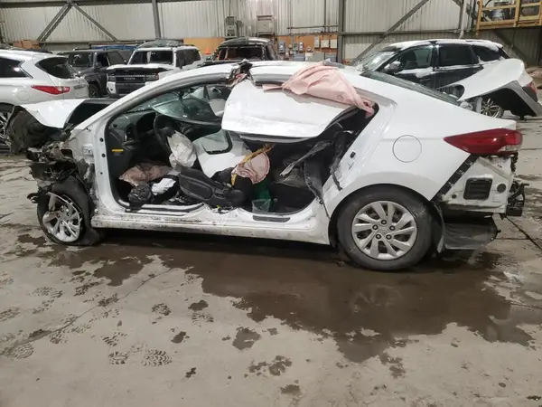 5NPD74LF3HH082986 2017 HYUNDAI ELANTRA - Image 2