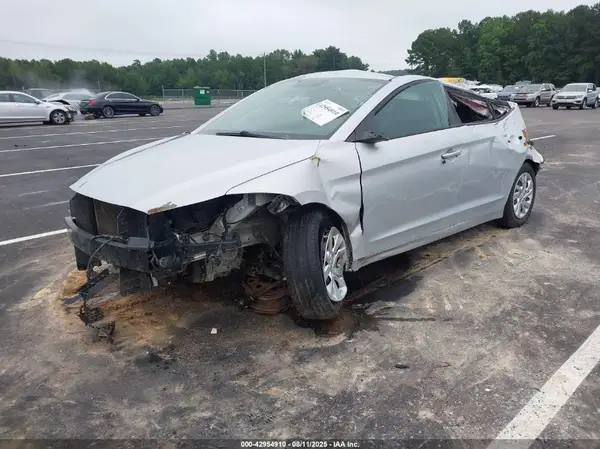 5NPD74LF3HH084043 2017 HYUNDAI ELANTRA - Image 2