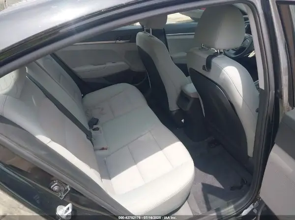 5NPD74LF3HH091803 2017 HYUNDAI ELANTRA - Image 8