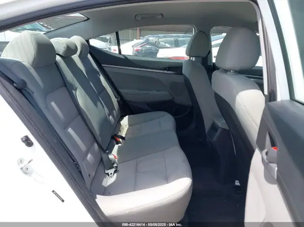 5NPD74LF3HH097407 2017 HYUNDAI ELANTRA - Image 8