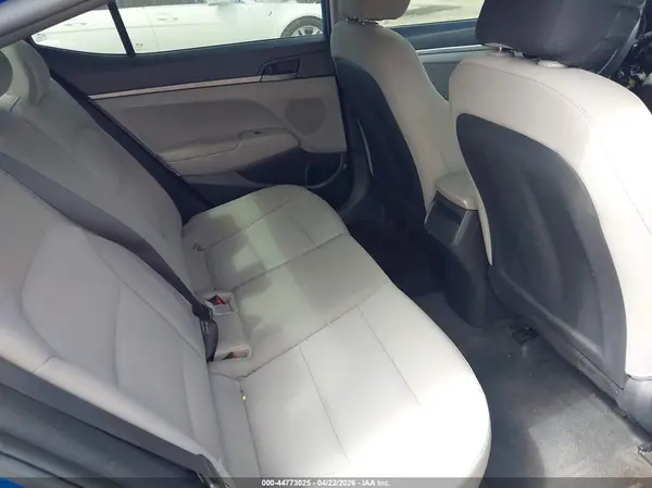 5NPD74LF3HH113198 2017 HYUNDAI ELANTRA - Image 8