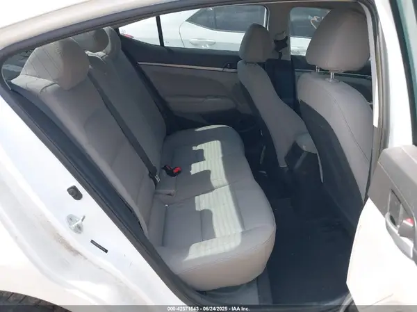 5NPD74LF3HH113444 2017 HYUNDAI ELANTRA - Image 8
