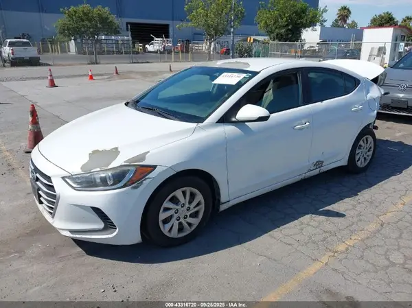 5NPD74LF3HH115176 2017 HYUNDAI ELANTRA - Image 2