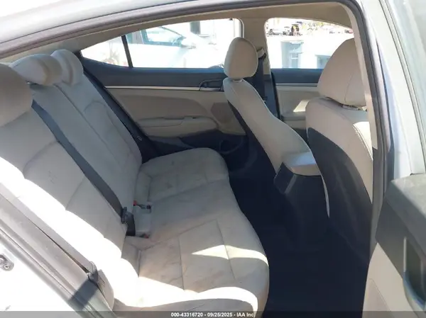 5NPD74LF3HH115176 2017 HYUNDAI ELANTRA - Image 8